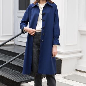 Trench feminina Coats feminino Gaoke 2022 Vestido de primavera de comprimento médio quebra -vento feminilidade que comutora uma manga auricular de peito único