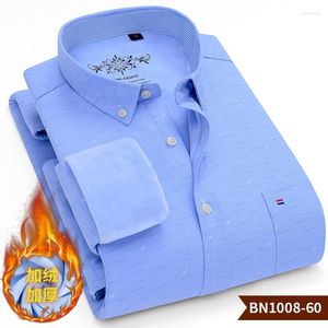 Camisas casuais masculinas de inverno masculino listrado oxford girando o ajuste quente mais veludo camisa de manga longa de peito único de veludo