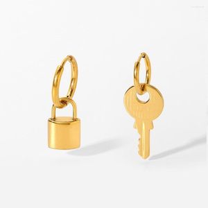 Dangle Earringsステンレス鋼ロックキー非対称ペンダントHuggie Pvd Gold Miltated Hoop for Girls Gift
