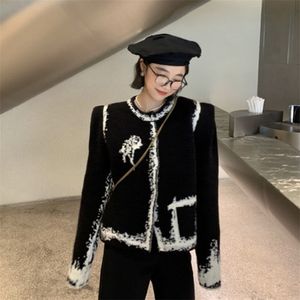 여성 재킷 레이트 숙녀 우아한 가디건 재킷 고급 스웨터 블랙 자카드 빈티지 프랑스 고품질 고품질 브랜드 카디건 코트 220930
