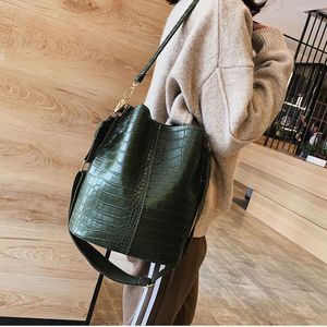 Evening Bags 2022 Vintage Women Crossbody For Shoulder Bag Fashion Handbags And Purses Leather Stone Pattern Zipper Bucket