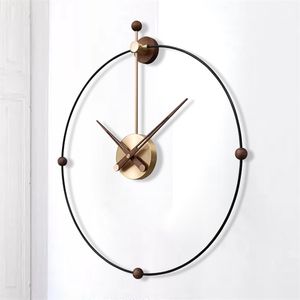 Wall Clocks Luxury Large Metal Wooden Clock European Style Iron Art Home Decor Walnut Wood Quartz Oversized Hanging Watch 50 CM 220930