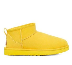 Kvinnor Ultra Mini Snow Boots Slipper U F22 Vinter Ny Populära ankel Sheepskin Päls Plush Keep Warm With Card Dustbag Beautiful Gifts Fashion