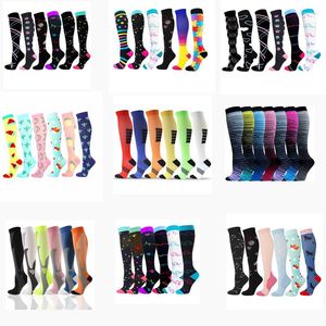 Herrstrumpor Komprimering Strumpor 6 par/Lot Varicos Vener Edem Diabete Men Kvinnor Sport Soccer Outdoor Running Pressure