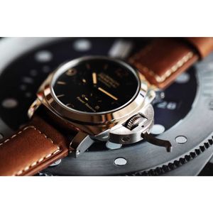 Zegarek designerski zegarki dla męskiego mechanicznego automatycznego ruchu Sapphire Mirror 44 mm Cowhide Sport zegarek Wodoodporne na rękę