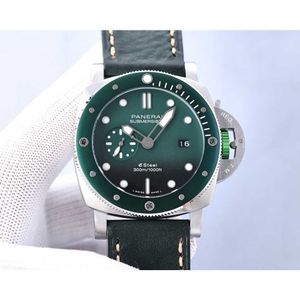 Designer di orologi da uomo con movimento meccanico automatico, specchio in zaffiro, cinturino in gomma da 47 mm, stile sportivo