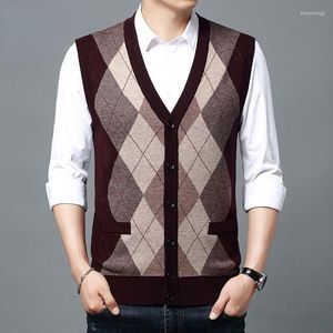 Coletes masculinos 2022 espessos de alta qualidade homens sem mangas Slim Sweater Cardigan Knit Vest Jacket Basic para outono e inverno vintage casual z44