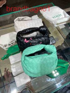 A NJ Venetss Designer Handbags Bottegss köper Gadfly UK Cloud Handbag på Jodie Counter med Direct Mail 2023 Designers Bag Crossbody med logotypen