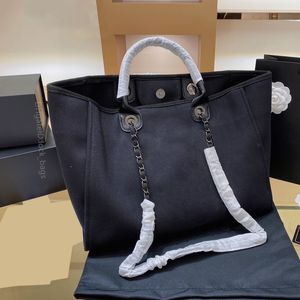 2023 Classic capucines tote shoulder clutch Famous designer handbags fashion crossbody shopping purse Casual wallet top quality messenger bags luxury