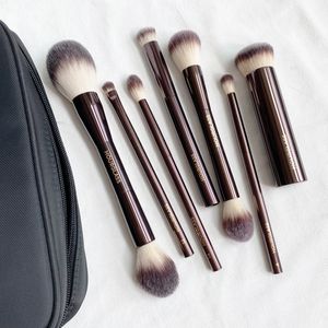 Escovas de maquiagem de ampulheta Conjunto de 7-PCs Travel Kit com uma bolsa Soft Synthetic Hair Metal Metal Deluxe Cosmetics Brush Tools