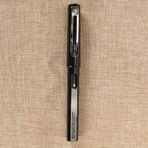 Füllfederhalter 1 Stück Marke und hohe Qualität Jinhao Black Pen Medium Silber P Nib Schreibzubehör O0B3 PO X0H2