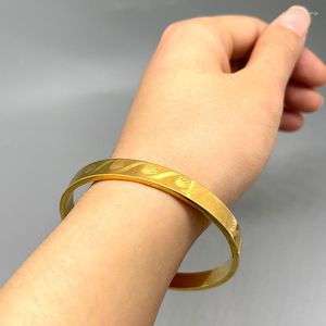 Braccialetto 1 pz/lotto Formato Aperto Donne di Rame Etiope Unico Stile Punk Braccialetti Laser Gioielli di Colore Oro Accessori Della Ragazza