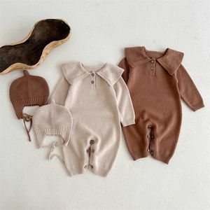 Rompers Kid Nowy stały kołnierz ściągacza swetra Romper Baby Girl Knitting Bawełniany kombinezon jeden kawałek z prostą miękką koronkową czapką J220922