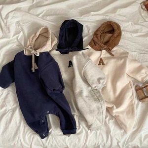 Rompers Spring Baby New Romper Fashion Letter Brodery Nyfödd långärmad jumpsuit söt baby pojke kläder avslappnad baby flicka rompers j220922