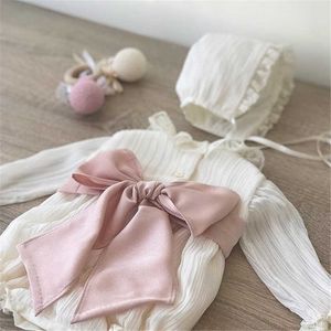 Rompers Lace Princess幼児ロンパー秋、かわいい新生児の女の赤ちゃん服コットンスプリングジャンプスーツの赤ちゃん衣装と弓J220922