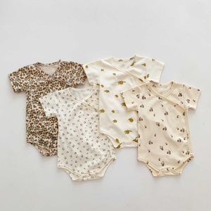 Strampler Baby Mädchen Sommer Dünne Retro Floral Overall Junge Einfache Frucht Druck Vhals Einreiher Body Ein Stück Kinder Outfits j220922