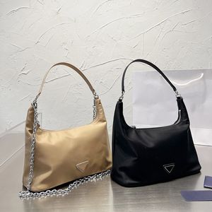 Косметички Чехлы 2022 Модные сумки женские известные дизайнеры большой емкости однотонные Два цвета Сумки для подмышек женская сумка через плечо повседневная квадратная