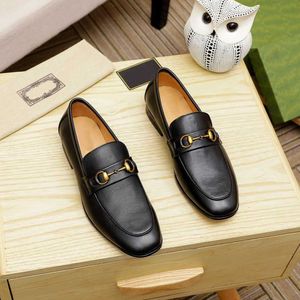 2024 Designers Shoes Men Fashion Loafers Genuine Leather Men Business Office Work Formal Dress Shoes Brand Designer Party Wedding Flat Party shoes business wedding