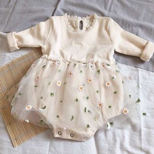 Rompers Newborn Baby Fashion Flower Embroidery Mesh Long Sleeves Jumpsuit Cotton Hollow Out Collar Bodysuit Girls Sweet Outfits J220922