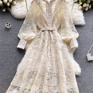 Sıradan elbiseler Aibeautyer Sonbahar Tek Kelime Kelime Kırık Katı Lady Tam Elbise Bir Çizgi O Boyun Puf Kılıf Düğmesi Kadınlar Orta Calf 221007