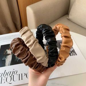 Headbands Designer Retro PU Leather Hair Hoop Girls Hairbands Woman Headbands Women Hair Accessories Ornament Korean Fashion Head Band T221007