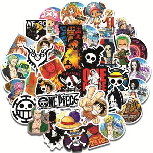 50pcs One Piece Stickers Dizüstü Bilgisayar Anime Graffiti Su Geçirmez Vinil Sticker Çıkartmaları Su Şişesi Hediyesi Genç Kızlar ve Erkek