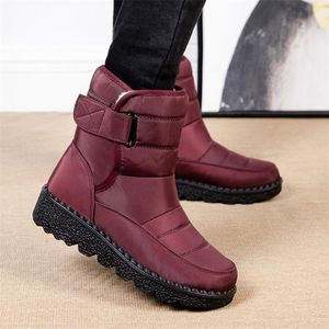 Stivali donne Snow Plush Ladies Slip on Platform Shoes Furt Aound Ankle Chunky Botas Mujer Winter 221007