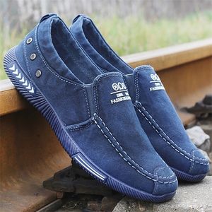 Klädskor män avslappnad komfort denim manlig vuxen skor loafers canvas sneakers plus storlek 221007