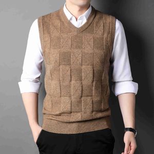 Sweaters 2021 Autumn New Men's Khaki V-Neck Knitted Vest Business Casual Classic Style Thick Sleeveless Sweater Male Brand Clothing Y2210