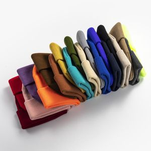 50pcs primavera ano novo mulher homem outono inverno chapéu de malha dupla com hem gilrs gaiolas de moda chapulies Chapeu taps algodão gorros lã para aluno acolhedor de casal