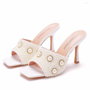 Sandálias mulheres chinelos de verão pep os dedos de fivela de fivela tira de noiva Party Party Luxury Diamond Ladies White Wedding Shoe