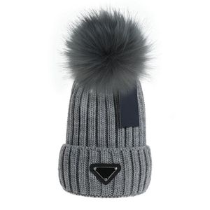 Luksusowa zimowa czapka z dzianiny projektant czapka beanie męskie dopasowane czapki Unisex Casual Gorros czapki z czaszkami moda na zewnątrz Bonnet PP-2