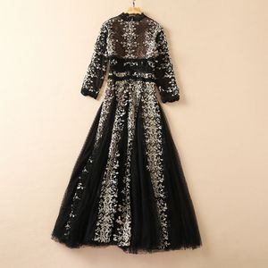 2022 Autumn V Neck Floral Embroidery Dress 3/4 Sleeve Black Polka Dot Tulle Panelled Mid-Calf Midi Casual Dresses 0.8kg S22O080114 Plus Size XXL