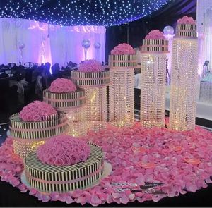 Dekoracje ślubne centralne stojaki na ciasto urodzinowe Display Deser Rack Round Crystal Cupcake Stand Stoj