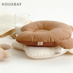 Pillows Child born Sleep Support Concave Nursing Cute Bear Ear Design White Grid Shaping Cushion Prevent Flat Head 221007