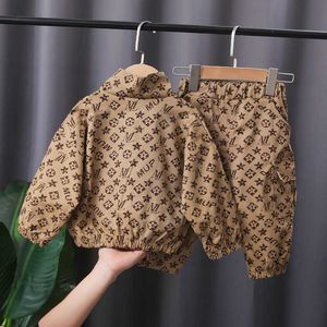 Designer 4 bebê crianças menino roupas 5 anos criança boutique outfits moda impressão emenda casacos e calças crianças bebes jogging ternos1n150