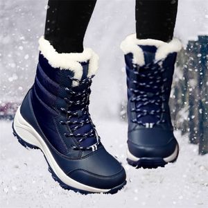 Stövlar 2022 Kvinnor Snöstövlar Vattentät Nonslip Designer Kvinnlig ankelstövlar Platform Keep Warm Pur Ladies Winter Shoes 221007