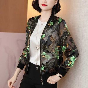 Kvinnorjackor storlek M-5XL Kvinnor Chiffon Tryckjacka Summer Solskyddsmedel Thin Coat Anti-Sunburn Cardigan Baseball Uniform Female Long Sleeve T221008