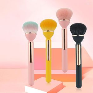 Makeup Brushes Big Size Fluffy Soft Brush Foundation Löst pulver Höjdpunkt Blush Honey Face Målning Professionell skönhetsverktyg