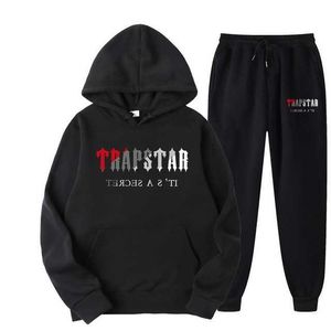 남성용 트랙 슈트 FW Trapstar 남성 여성 트랙 슈트 브랜드 브랜드 인쇄 스트리트웨어 스포츠웨어 Warmtwo 조각 세트 까마귀 바지 조깅 후드 G221010 N97Z V8NO