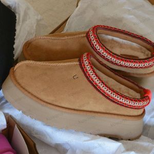 Pantoufles Tazz pour femmes Claquettes en fourrure Tasman Classique Ultra Mini Botte à plateforme Graines de moutarde à enfiler Les Petites Bottines de créateur en daim et laine mélangées