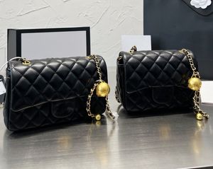 Torebki damskie z klapką Mini Crossbody Designer Jednokolorowe torebki z owczej skóry Klasyczne torebki Mała złota kulka Regulująca łańcuszkową torbę na ramię Diamentowa pikowana torebka