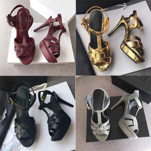 TBT Tasarımcı Sandalet Küçük Koku Saf Gold Lüks Tasarımcı Sandalet Platformu T-Strap High Heels Sandals Lady Ayakkabı Ayakkabıları 10 cm Kutu US4-11 NO23