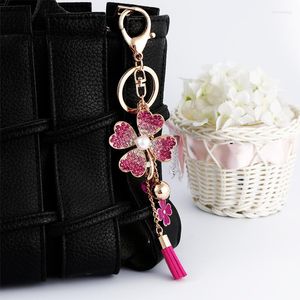 Keychains EASYA 2022 Flower Shaped Leather Keychain Luxury Beautiful Wedding Gifts For Guests Commercial Wholesale Items