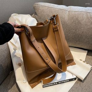 Borse casual di grande capacità Borsa a secchiello a tracolla di fascia alta per messenger retrò da donna autunno e inverno