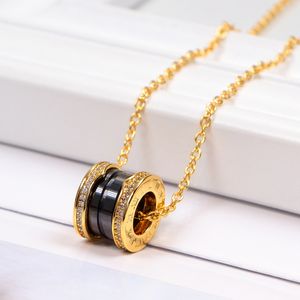 Fashion Necklace Designer Jewelry Luxury Initials Pendant Necklace Golden Chain Diamond Earring For Women Pearl Ceramic Bracelet Letter