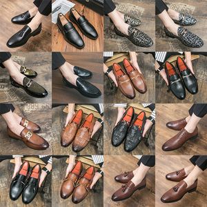 Luxury brogue oxford shoes pointed toe leather shoes embroidered rhinestone tassel metal buckle high-end men fashion formal casual slip-on shoes large sizes38-47