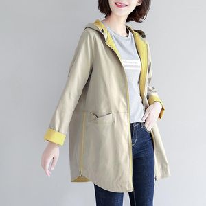 Trench da donna 2022 Cappotto allentato di media lunghezza primavera e autunno da donna Giacche con cappuccio con cerniera stile britannico Tipo dritto Khaki Trenc