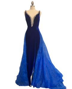 Velvet Prom Dress 2023 with Crystals Organza Cape Deep V-Neck Formal Evening Wedding Party Gown Winter Court Pageant Gala Runway Red Carpet Fitted Royal Blue Emerald