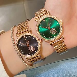 Orologi da polso di marca di moda Donna Donna Ragazza Fiore di cristallo Stile Orologio al quarzo con cinturino in acciaio di metallo di lusso CH 91